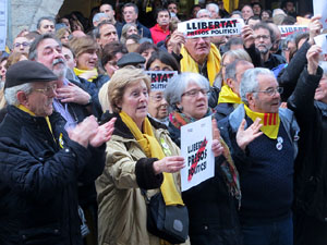 Concentraci&oacute; a la pla&ccedil;a del Vi per la independ&egrave;ncia i la llibertat dels presos pol&iacute;tics