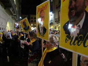 Concentraci&oacute; a la pla&ccedil;a del Vi per la llibertat dels presos pol&iacute;tics