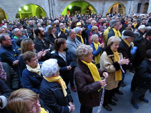 Concentraci&oacute; a la pla&ccedil;a del Vi per la independ&egrave;ncia i la llibertat dels presos pol&iacute;tics