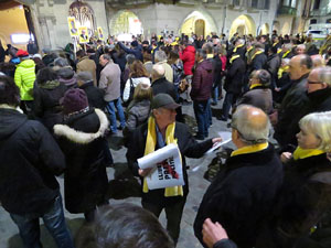 Concentraci&oacute; per la llibertat dels presos pol&iacute;tics a la pla&ccedil;a del Vi