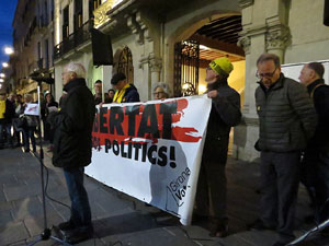 Concentraci&oacute; a la pla&ccedil;a del Vi per la independ&egrave;ncia i la llibertat dels presos pol&iacute;tics