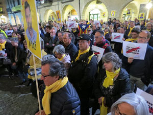 Concentraci&oacute; a la pla&ccedil;a del Vi per la independ&egrave;ncia i la llibertat dels presos pol&iacute;tics
