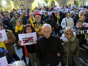 Concentraci&oacute; a la pla&ccedil;a del Vi per la independ&egrave;ncia i la llibertat dels presos pol&iacute;tics