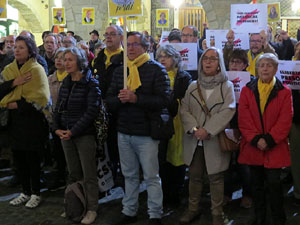 Concentraci&oacute; a la pla&ccedil;a del Vi per la independ&egrave;ncia i la llibertat dels presos pol&iacute;tics