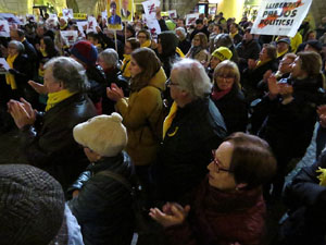 Concentraci&oacute; a la pla&ccedil;a del Vi per la independ&egrave;ncia i la llibertat dels presos pol&iacute;tics