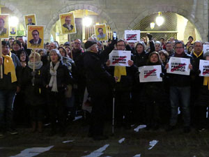 Concentraci&oacute; a la pla&ccedil;a del Vi per la independ&egrave;ncia i la llibertat dels presos pol&iacute;tics