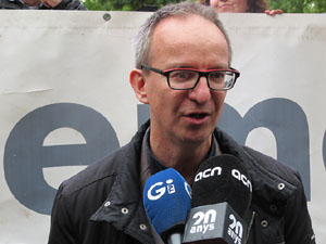 Concentraci&oacute; contra l'exclusi&oacute; de Carles Puigdemont, Toni Com&iacute; i  Clara Ponsat&iacute; a les eleccions Europees