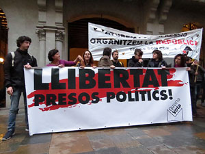 Concentraci&oacute; de suport als CDR's i rebuig per les detencions a la pla&ccedil;a del Vi