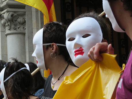 Concentraci&oacute; a la pla&ccedil;a del Vi de suport i recolzament a Valt&ograve;nyc