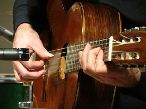 Concert a l'Auditori Josep Viader a c&agrave;rrec de Pascal Comelade, Pere Figueres, Roger Cosme Esteve, Gerard Meloux i Simon de C&eacute;ret