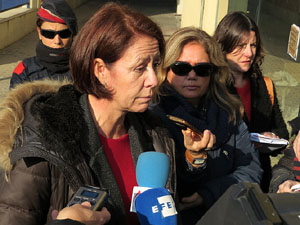 Concentraci&oacute; per la detenci&oacute; del alcaldes de Verges i Celr&agrave;, Ignasi Sabater i Daniel Cornell&agrave;, i catorze persones m&eacute;s