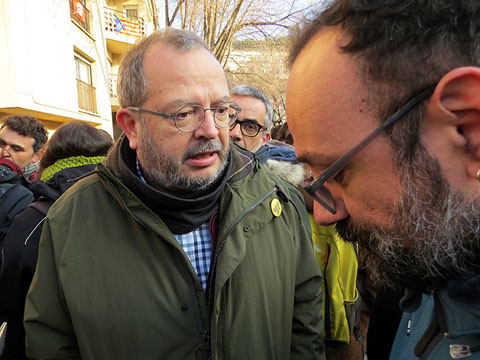 Joan Ol&ograve;riz i Benet Salellas a la concentraci&oacute;