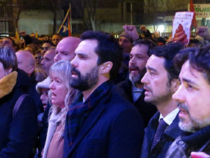 Manifestaci&oacute; per la detenci&oacute; del alcaldes de Verges i Celr&agrave;, Ignasi Sabater i Daniel Cornell&agrave;, i catorze persones m&eacute;s