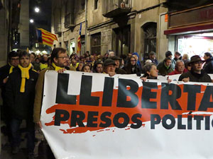 Manifestaci&oacute; per la detenci&oacute; del alcaldes de Verges i Celr&agrave;, Ignasi Sabater i Daniel Cornell&agrave;, i catorze persones m&eacute;s