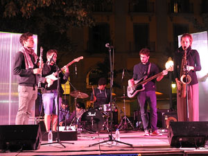 Inici de la campanya pel S&Iacute; al refer&egrave;ndum a la pla&ccedil;a de la Independ&egrave;ncia