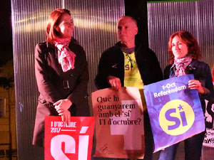 Inici de la campanya pel S&Iacute; al refer&egrave;ndum a la pla&ccedil;a de la Independ&egrave;ncia