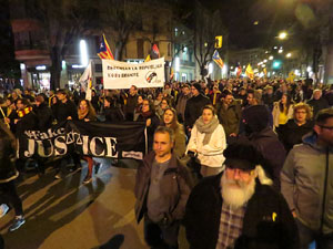 Manifestaci&oacute; contra el judici al proc&eacute;s. Concentraci&oacute; a la pla&ccedil;a de l'U d'octubre de 2017 i manifestaci&oacute; fins els Jutjats de Girona