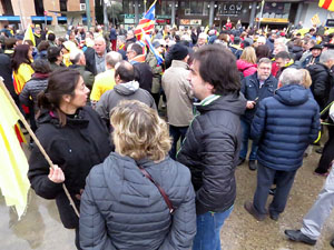 Marxa Groga pels Drets Civils i Nacionals. Concentraci&oacute; a la pla&ccedil;a de l'U d'octubre de 2017