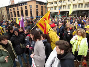 Marxa Groga pels Drets Civils i Nacionals. Concentraci&oacute; a la pla&ccedil;a de l'U d'octubre de 2017
