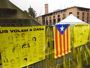 Marxa Groga pels Drets Civils i Nacionals. Concentraci&oacute; a la pla&ccedil;a de l'U d'octubre de 2017
