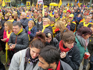 Marxa Groga pels Drets Civils i Nacionals. Concentraci&oacute; a la pla&ccedil;a de l'U d'octubre de 2017