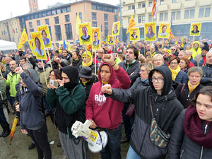 Marxa Groga pels Drets Civils i Nacionals. Concentraci&oacute; a la pla&ccedil;a de l'U d'octubre de 2017