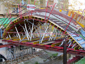 Proc&eacute;s de reconstrucci&oacute; del pont del Dimoni de Santa Eug&egrave;nia de Ter