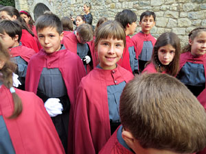 Setmana Santa 2019 a Girona. Sortida dels Manaies per lliurar el Pen&oacute;