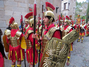 Setmana Santa 2019 a Girona. Sortida dels Manaies per lliurar el Pen&oacute;