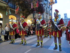 Setmana Santa 2019 a Girona. Sortida dels Manaies per lliurar el Pen&oacute;