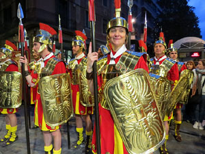 Setmana Santa 2019 a Girona. Sortida dels Manaies per lliurar el Pen&oacute;