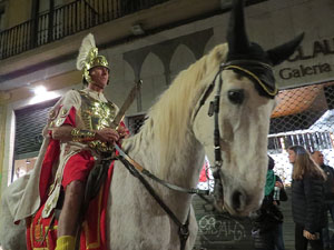 Setmana Santa 2019 a Girona. Sortida dels Manaies per lliurar el Pen&oacute;