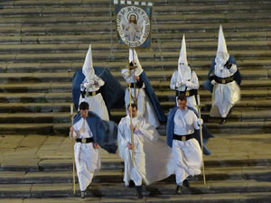 Setmana Santa 2019 a Girona. Divendres Sant. La process&oacute; del Sant Enterrament