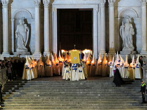 Setmana Santa 2019 a Girona. Divendres Sant. La process&oacute; del Sant Enterrament