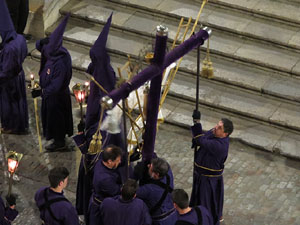 Setmana Santa 2019 a Girona. Divendres Sant. La process&oacute; del Sant Enterrament