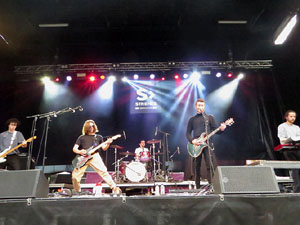 Festival Strenes 2019. Concert d'Aliena a la pla&ccedil;a Catalunya