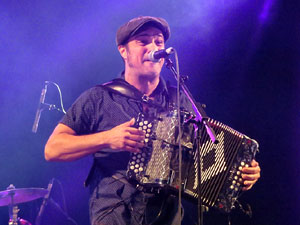 Festival Strenes 2019. Concert de Joan Garriga a la pla&ccedil;a Catalunya
