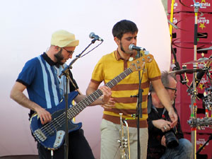 Festival Strenes 2019. Concert inaugural al terrat del punt d'Informaci&oacute; de la Rambla, a c&agrave;rrec d'Oques Grasses