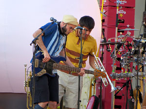 Festival Strenes 2019. Concert inaugural al terrat del punt d'Informaci&oacute; de la Rambla, a c&agrave;rrec d'Oques Grasses