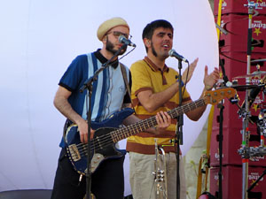 Festival Strenes 2019. Concert inaugural al terrat del punt d'Informaci&oacute; de la Rambla, a c&agrave;rrec d'Oques Grasses