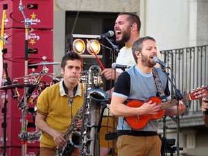 Festival Strenes 2019. Concert inaugural al terrat del punt d'Informaci&oacute; de la Rambla, a c&agrave;rrec d'Oques Grasses