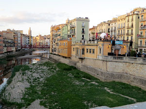Festival Strenes 2019. Concert inaugural al terrat del punt d'Informaci&oacute; de la Rambla, a c&agrave;rrec d'Oques Grasses