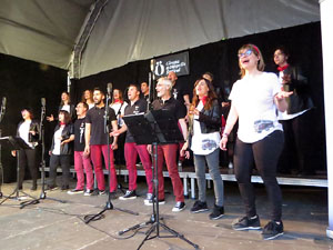 Festival A Cappella 2019. Actuaci&oacute; de Yes the Music! a la pla&ccedil;a de la Independ&egrave;ncia