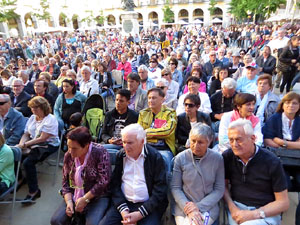 Festival A Cappella 2019. Actuaci&oacute; de Yes the Music! a la pla&ccedil;a de la Independ&egrave;ncia