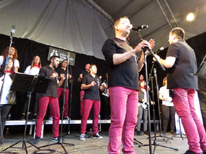 Festival A Cappella 2019. Actuaci&oacute; de Yes the Music! a la pla&ccedil;a de la Independ&egrave;ncia