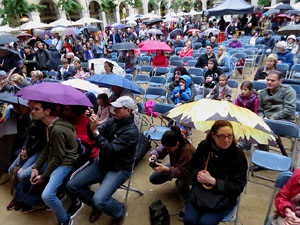 Festival A Cappella 2019. Actuaci&oacute; de Beat Poetry Club a la pla&ccedil;a de la Independ&egrave;ncia