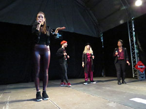 Festival A Cappella 2019. Actuaci&oacute; de Beat Poetry Club a la pla&ccedil;a de la Independ&egrave;ncia