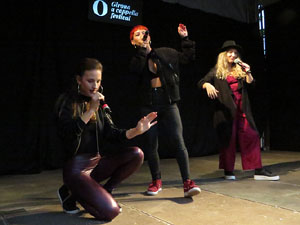 Festival A Cappella 2019. Actuaci&oacute; de Beat Poetry Club a la pla&ccedil;a de la Independ&egrave;ncia
