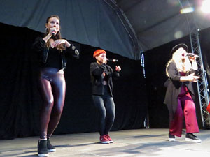 Festival A Cappella 2019. Actuaci&oacute; de Beat Poetry Club a la pla&ccedil;a de la Independ&egrave;ncia