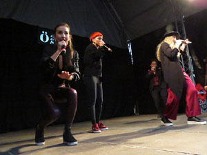 Festival A Cappella 2019. Actuaci&oacute; de Beat Poetry Club a la pla&ccedil;a de la Independ&egrave;ncia